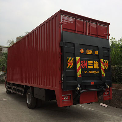 自升降尾板4米2貨車，提升運(yùn)輸效率與安全性的利器